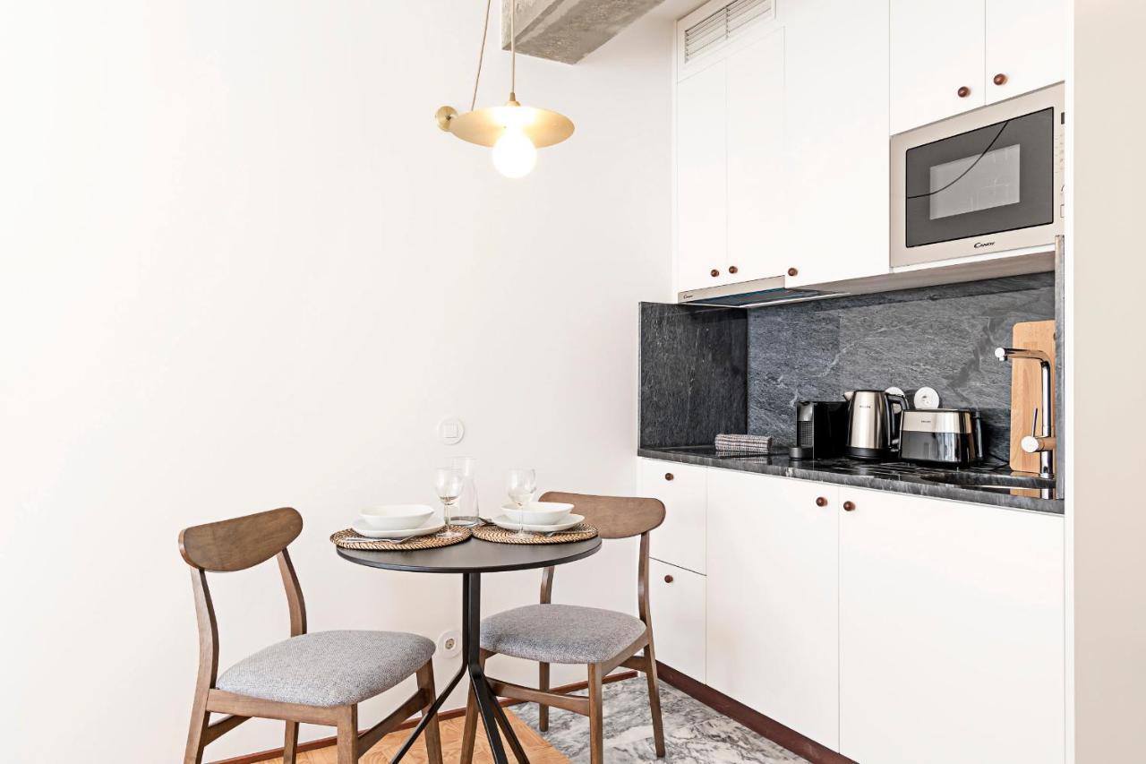Ceuta Studio Apartments By Lovelystay Porto Exterior foto