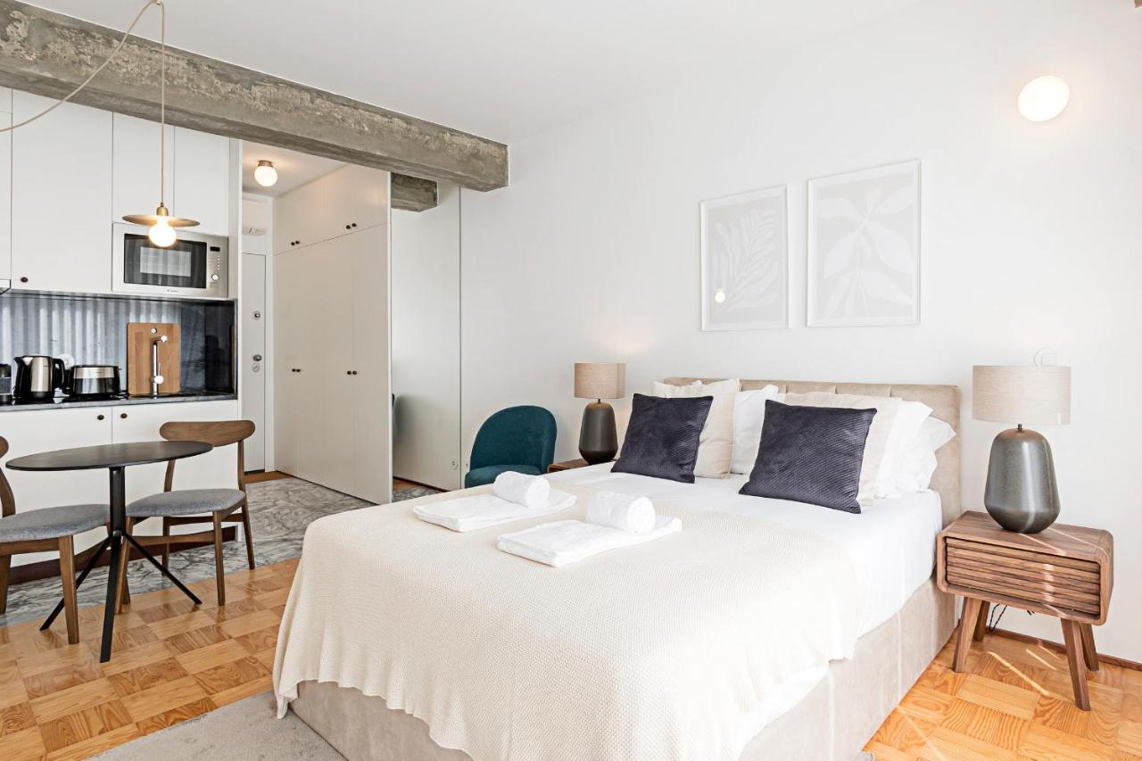 Ceuta Studio Apartments By Lovelystay Porto Exterior foto