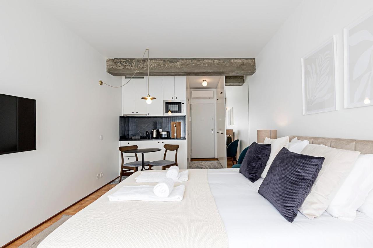 Ceuta Studio Apartments By Lovelystay Porto Exterior foto