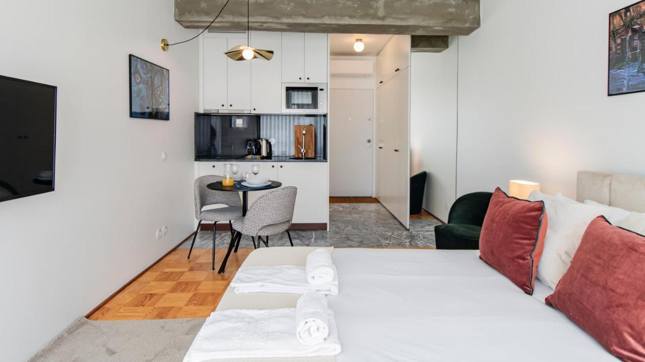 Ceuta Studio Apartments By Lovelystay Porto Exterior foto