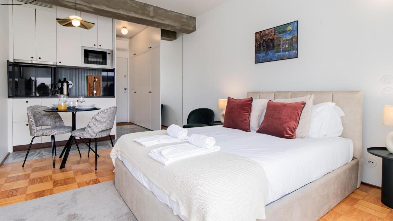 Ceuta Studio Apartments By Lovelystay Porto Exterior foto